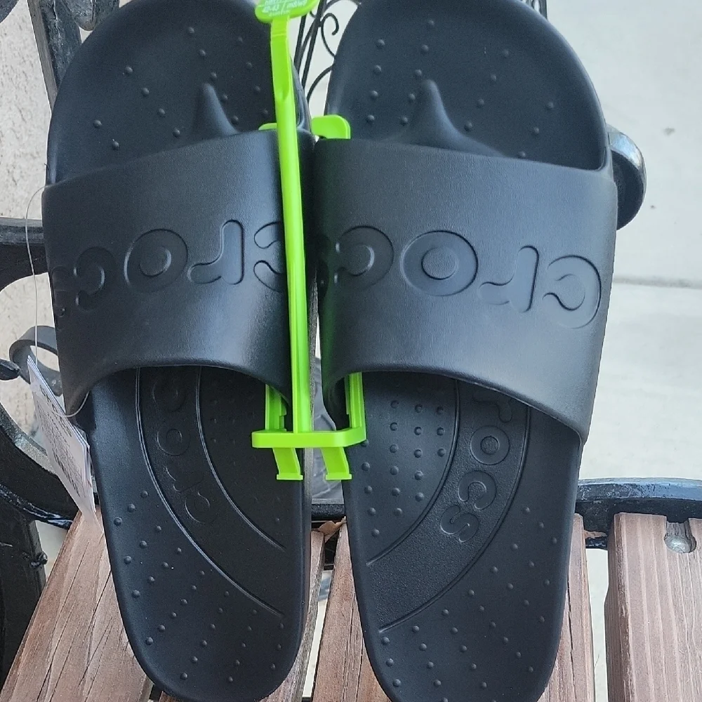 CROCS Unisex black Slide Sandals Size M9/w11
